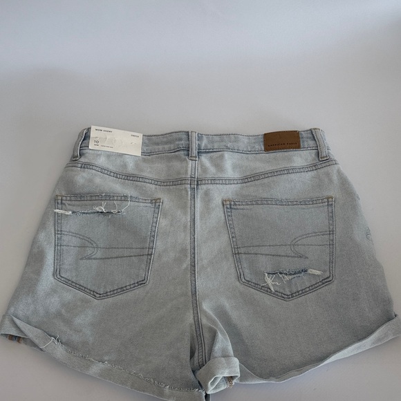 NWT American Eagle Outfitters Women's Light Denim Distressed Jean Shorts - Picture 3 of 10